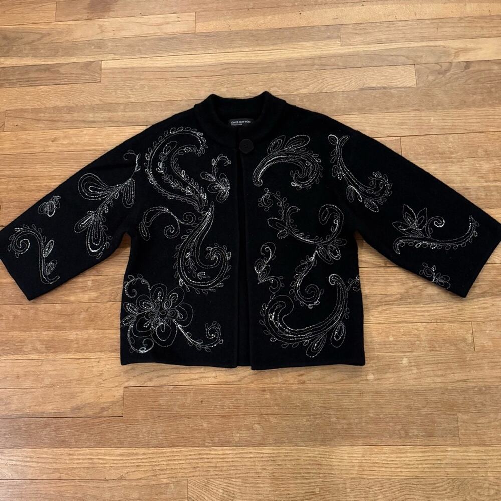 Jones New York 100% wool black white embroidered open front sweater small S
b35